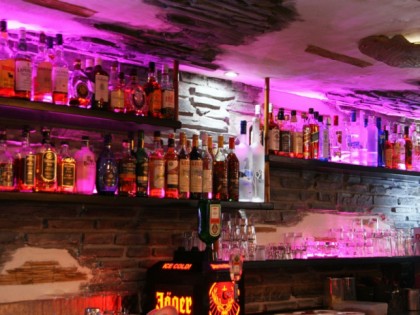 Photo:  Q-Bar